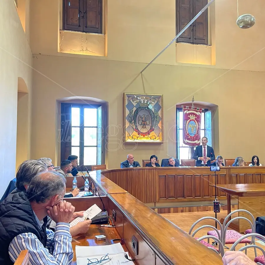Locri, disco verde dal consiglio comunale al rendiconto di gestione 2023