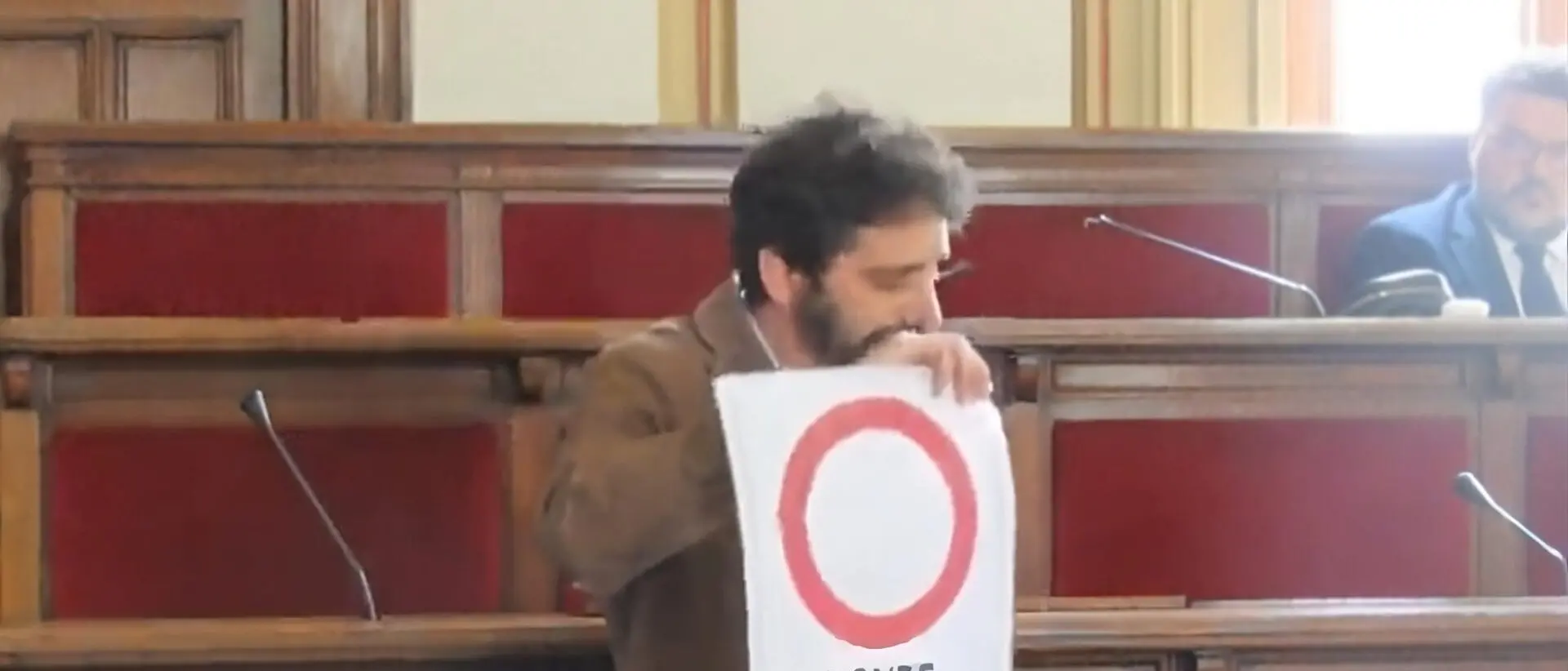 Consiglio comunale a Reggio, Minicuci incalza Falcomatà sul marchio reggina: «Piccolo Stalin»