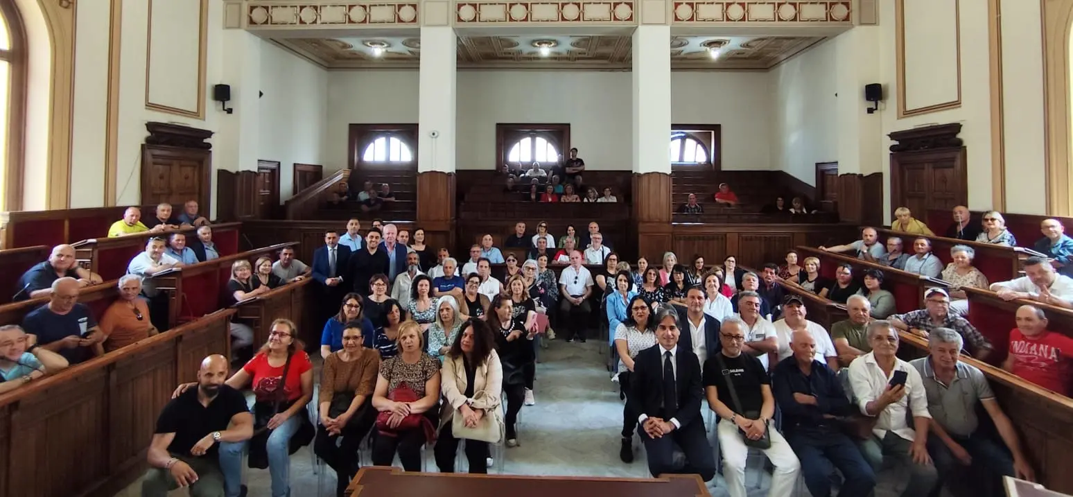 Ex Lsu-Lpu, firmati oggi a Palazzo San Giorgio i contratti a tempo pieno - FOTO