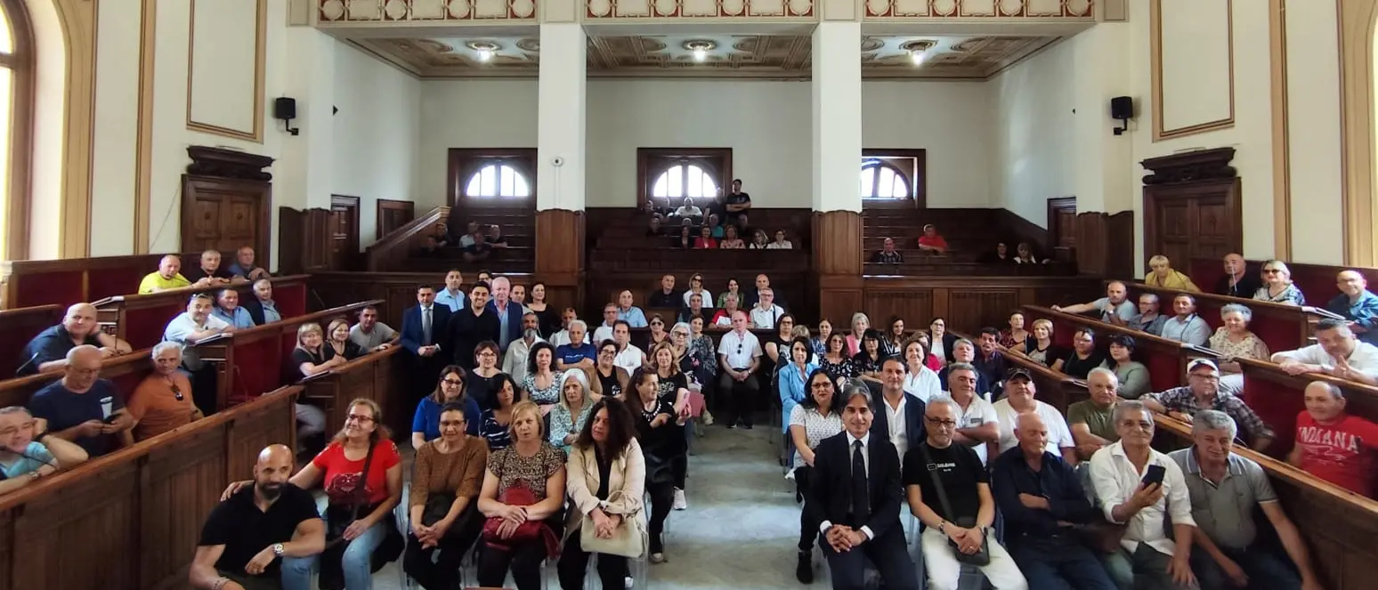 Ex Lsu-Lpu, firmati oggi a Palazzo San Giorgio i contratti a tempo pieno - FOTO