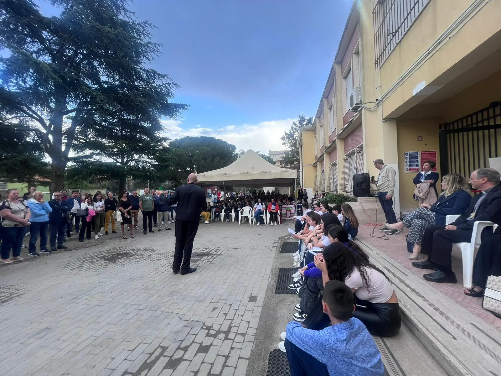 Catona, la speranza ha il volto dei bambini: «torniamo ad abitare il territorio»
