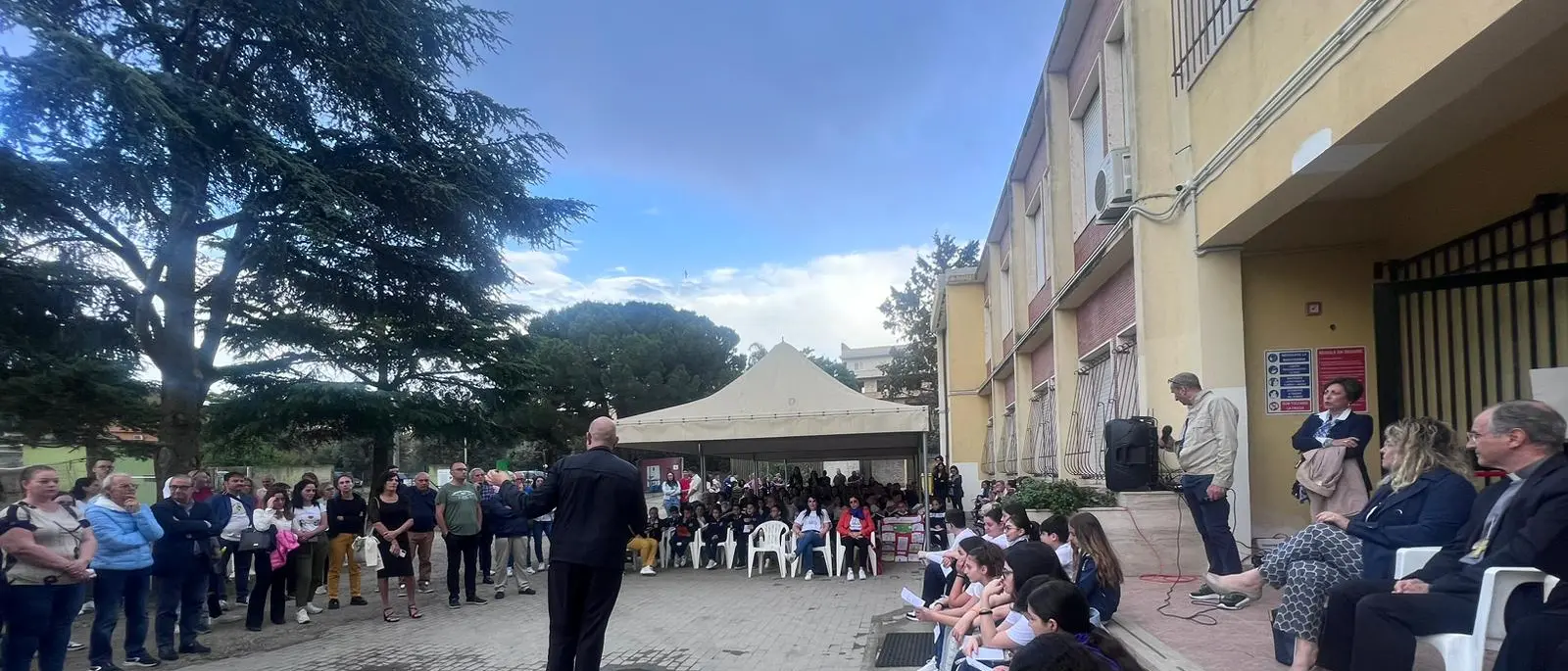 Catona, la speranza ha il volto dei bambini: «torniamo ad abitare il territorio»