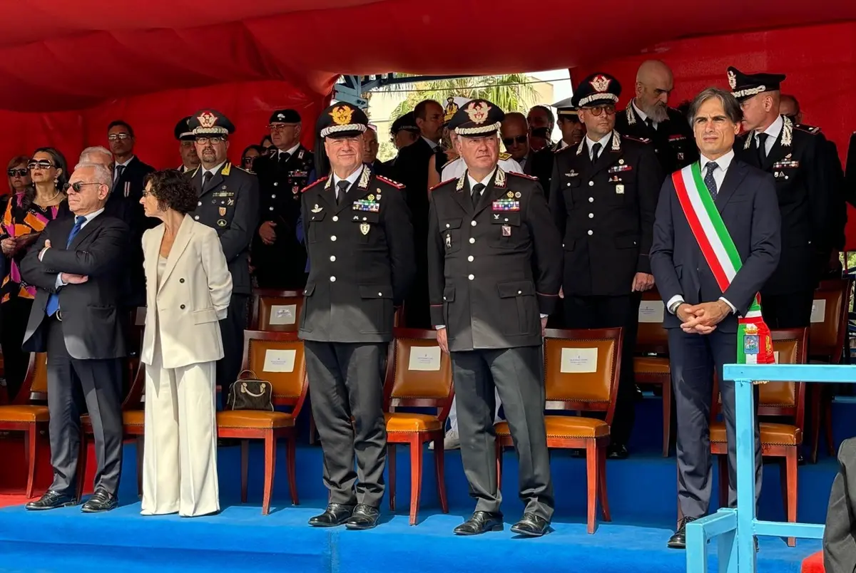 Reggio, Falcomatà al giuramento degli Allievi Carabinieri: «Una cerimonia entrata nella storia e nei cuori dei reggini»