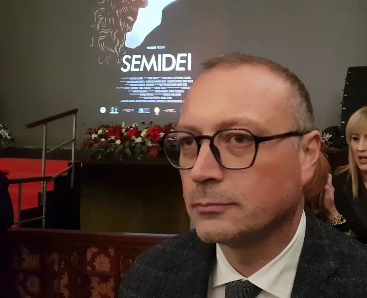 Bronzi di Riace, Versace: «Attrattore turistico principale del patrimonio archeologico e culturale»