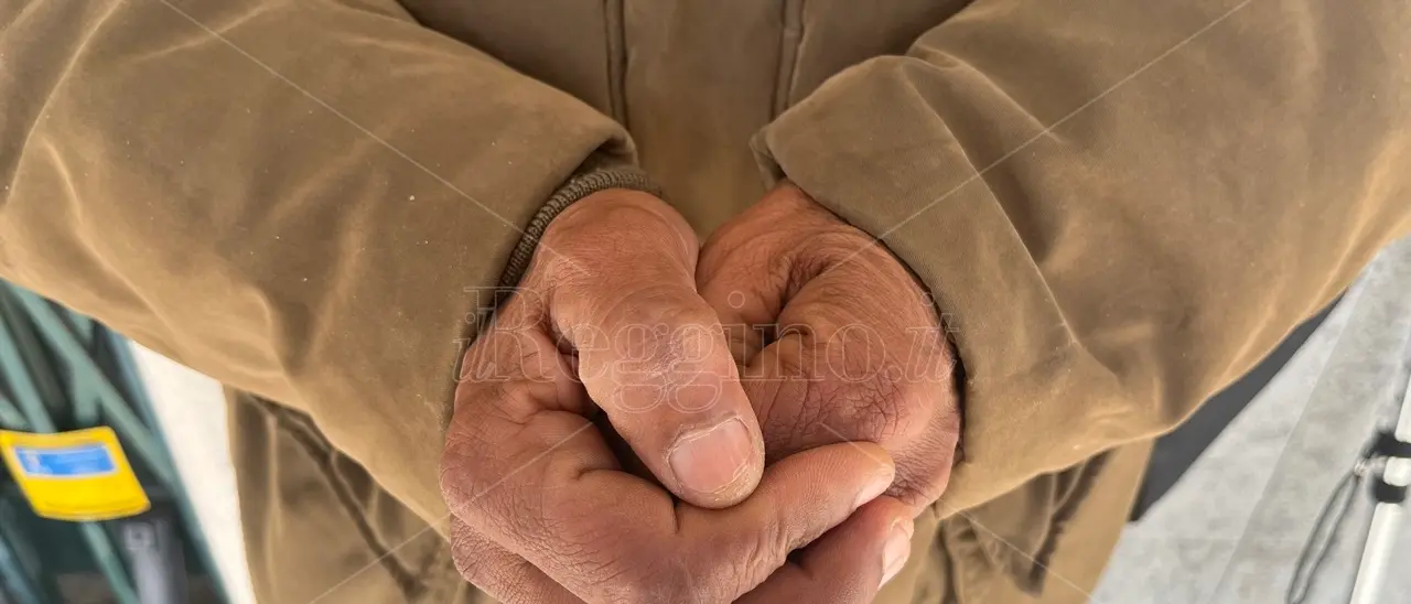A Reggio crescono le persone sole e le famiglie in difficoltà, la Caritas tende la mano: ecco il calendario delle mense tra Natale e l’Epifania