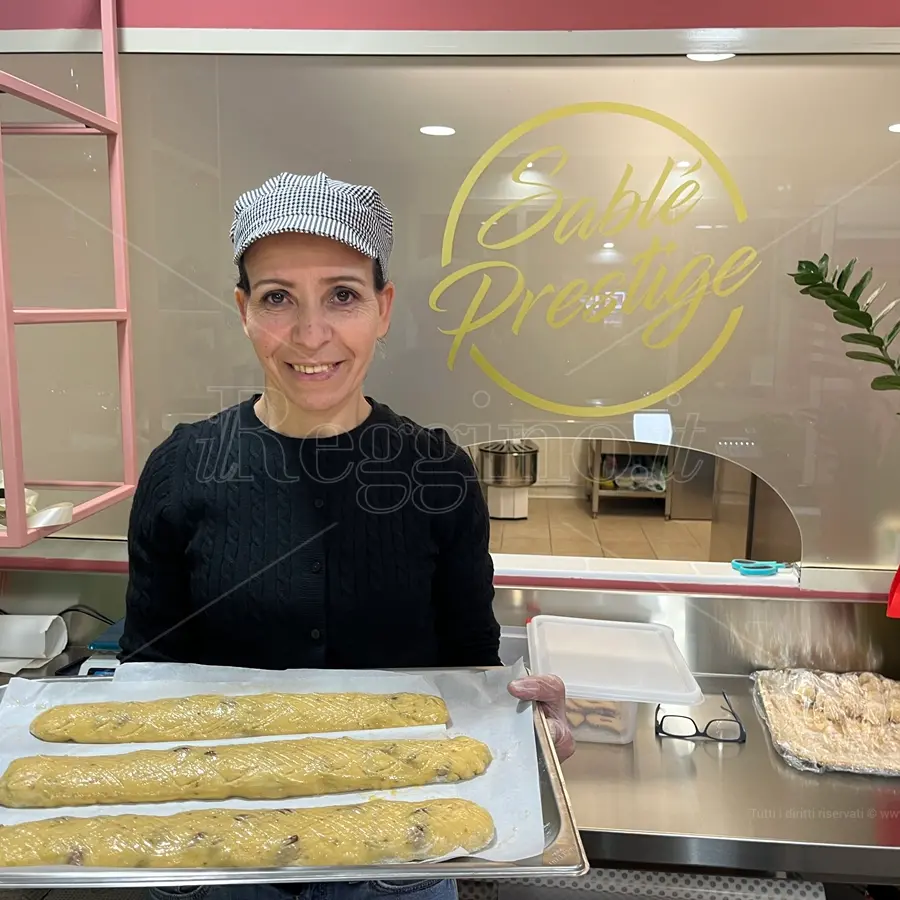 Da Béni Mellal a Reggio, Nezha Rafik: «Attraverso i miei biscotti tengo vive le mie radici» - VIDEO