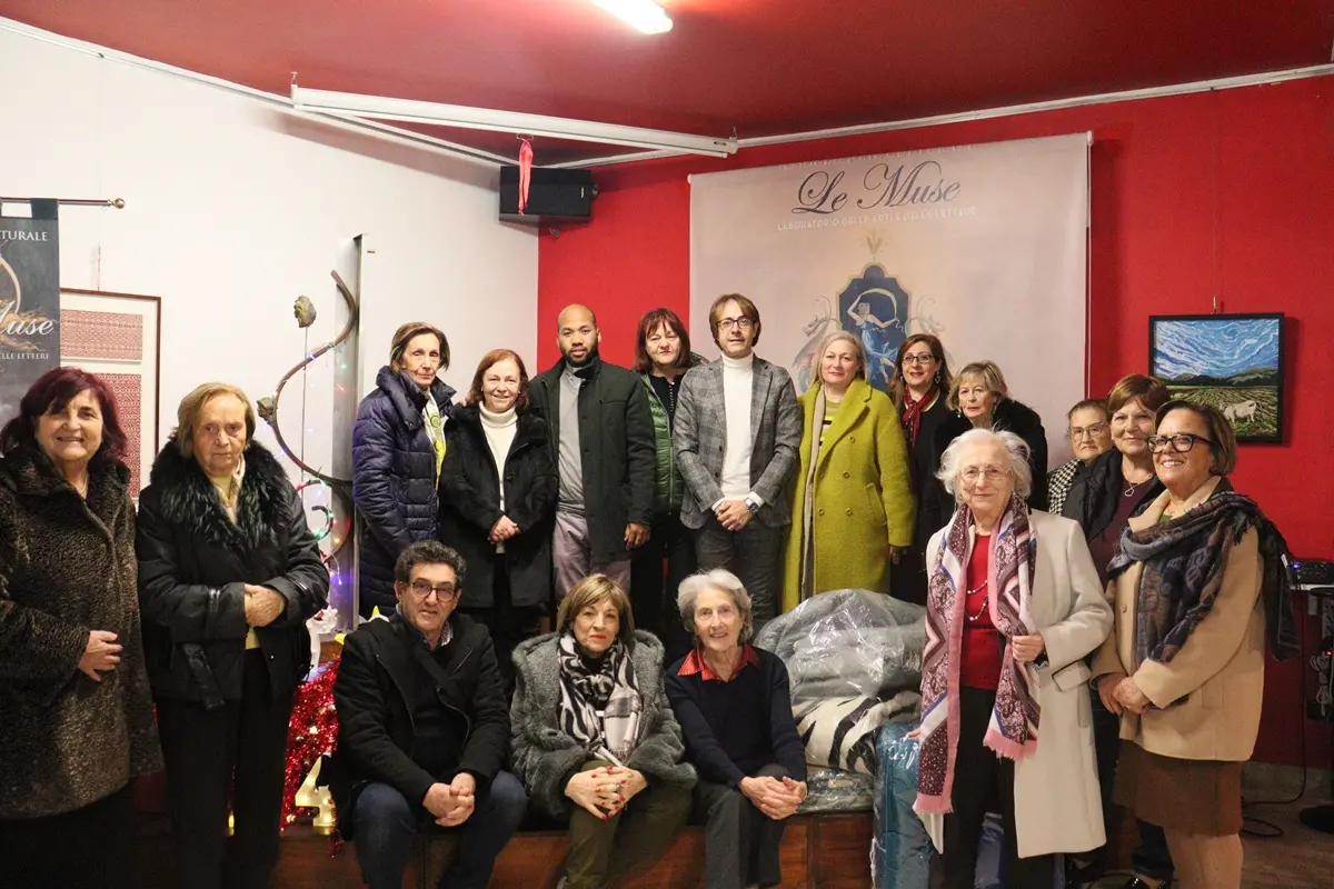 Le Muse a Reggio, consegna del progetto “Una coperta per la solidarietà” alla Comunità la Sorgente di Vinco