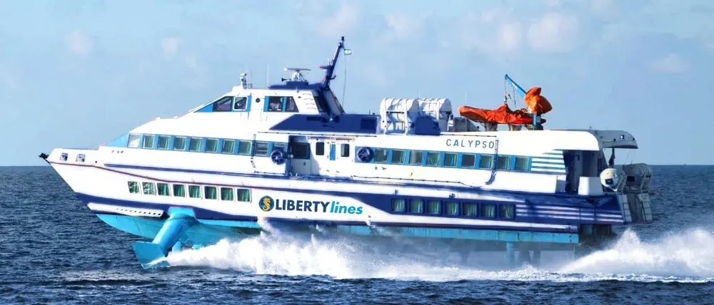 Pendolari dello Stretto, da oggi una corsa in più da Reggio al mattino