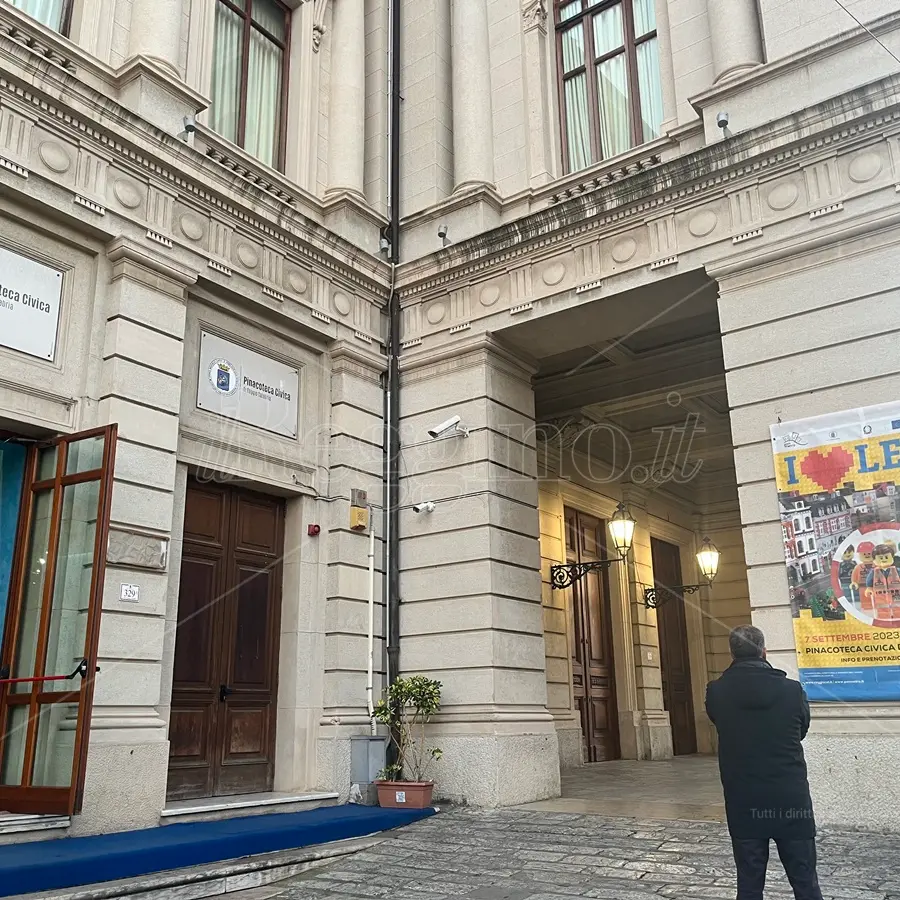 Ferragosto culturale a Reggio: aperti Castello Aragonese e Pinacoteca Civica