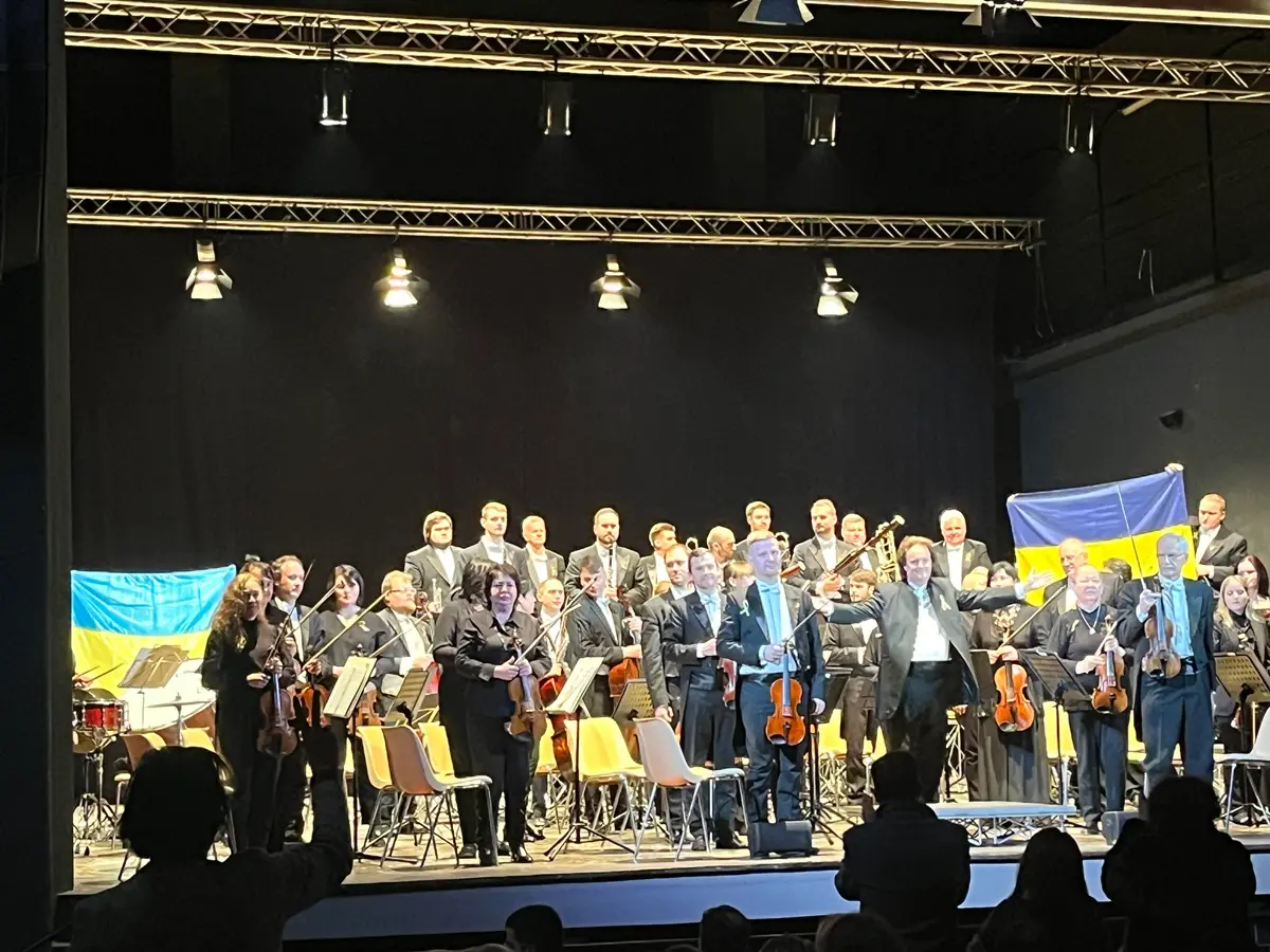 Palmi, l'Orchestra Sinfonica di Odessa apre il concerto con il pianista Giuseppe Albanese