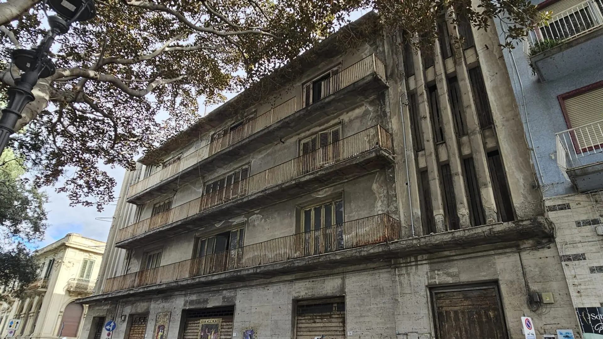 Reggio, avviati i lavori per la riqualificazione dell'ex Super Cinema Orchidea sul Lungomare