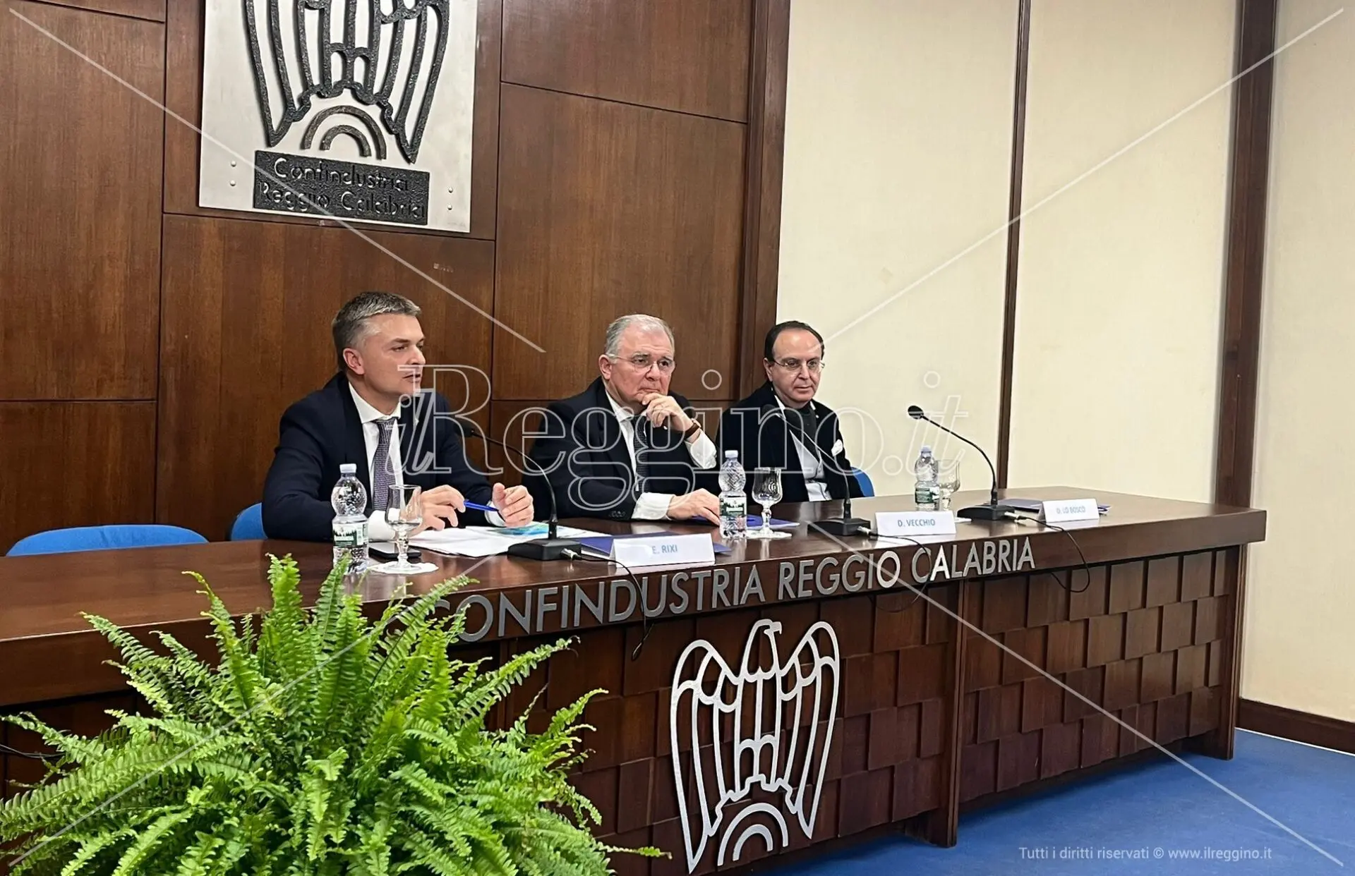 Reggio, Rixi: «Il Ponte non sacrificherà alcuna altra infrastruttura. Essenziale una visione integrata della mobilità» - VIDEO