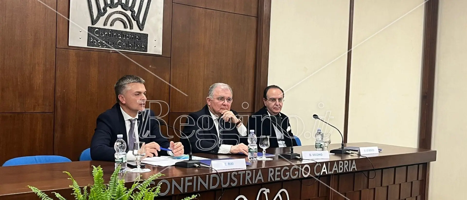 Reggio, Rixi: «Il Ponte non sacrificherà alcuna altra infrastruttura. Essenziale una visione integrata della mobilità» - VIDEO