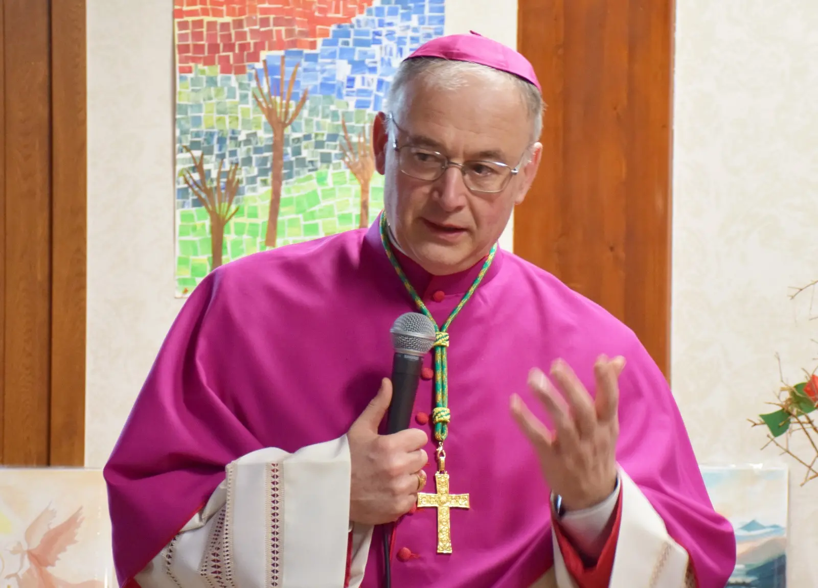 Aggressione al parroco, il Vescovo domenica sarà a Varapodio: «Opportuno dare un segnale chiaro e di comunione»