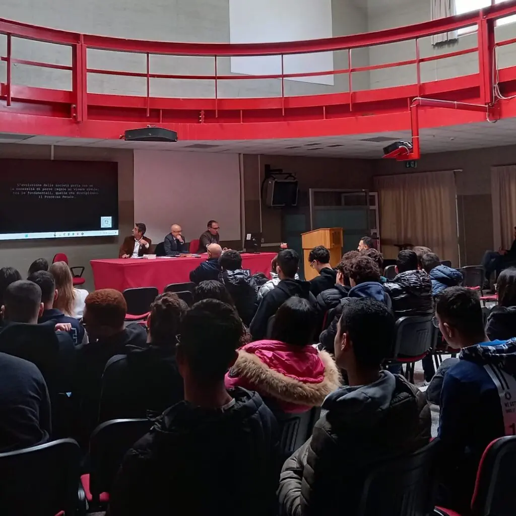 Locri, la Camera penale incontra i ragazzi del Liceo scientifico \"Zaleuco\"