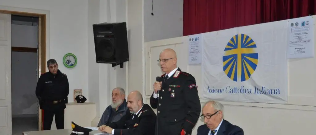 Reggio, i carabinieri incontrano gli anziani a Cataforio per dare consigli contro le truffe