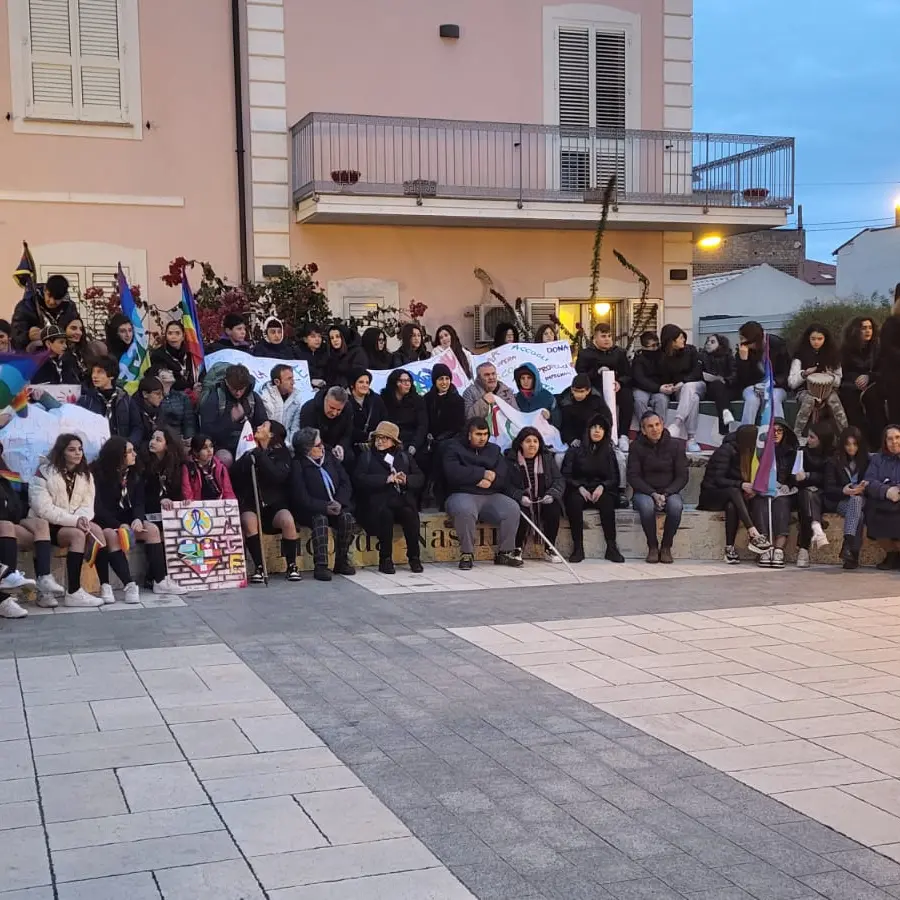 Locri, cittadini e associazioni in piazza contro la guerra