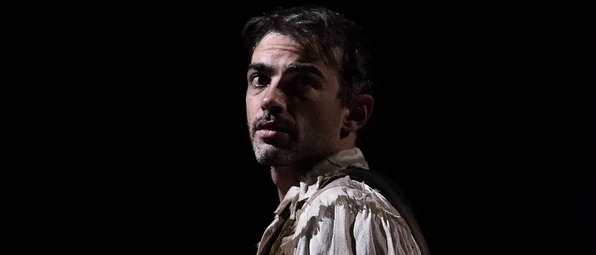 Primo Reggiani arriva a Caulonia con “Caravaggio, il maledetto”