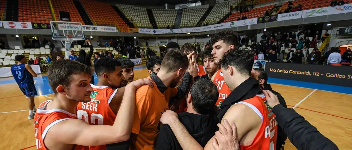 Basket, Myenergy Reggio Calabria sfiora la vittoria sul Ragusa: al palaCalafiore finisce 82-85