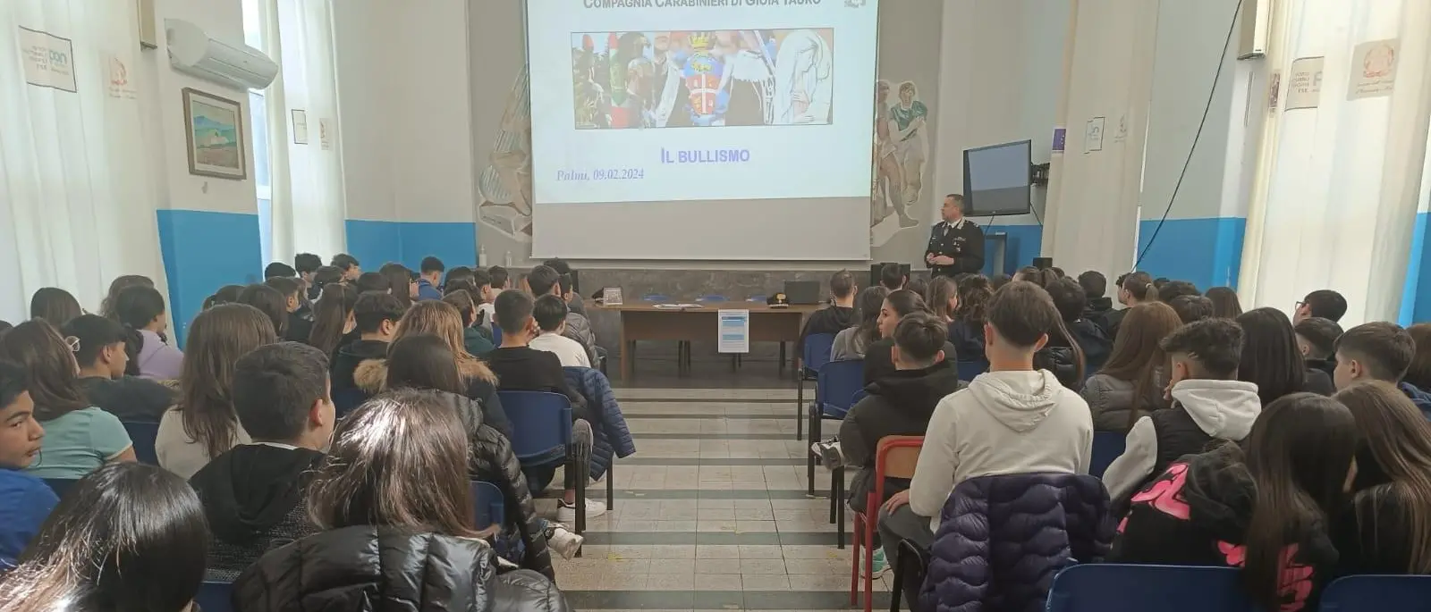 Bullismo, i carabinieri di Gioia Tauro incontrano 300 alunni delle scuole medie