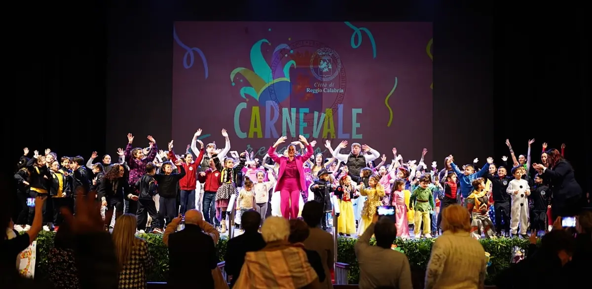 Reggio, maschere e colori al teatro Cilea per il Gran Galà di Carnevale