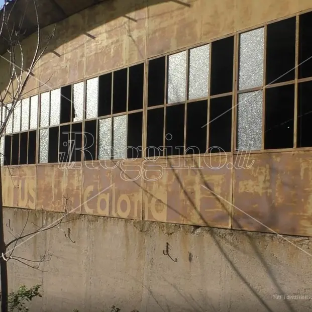 Reggio, via l'amianto dal sito dell'ex Italcitrus a Catona: affidati i lavori di bonifica - VIDEO