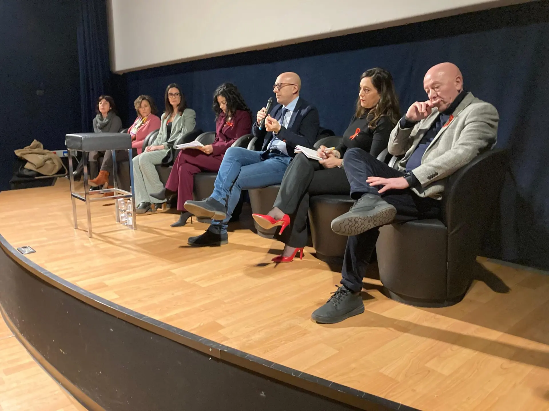 Locri, gli studenti del liceo classico a confronto sull’altra faccia dell’amore
