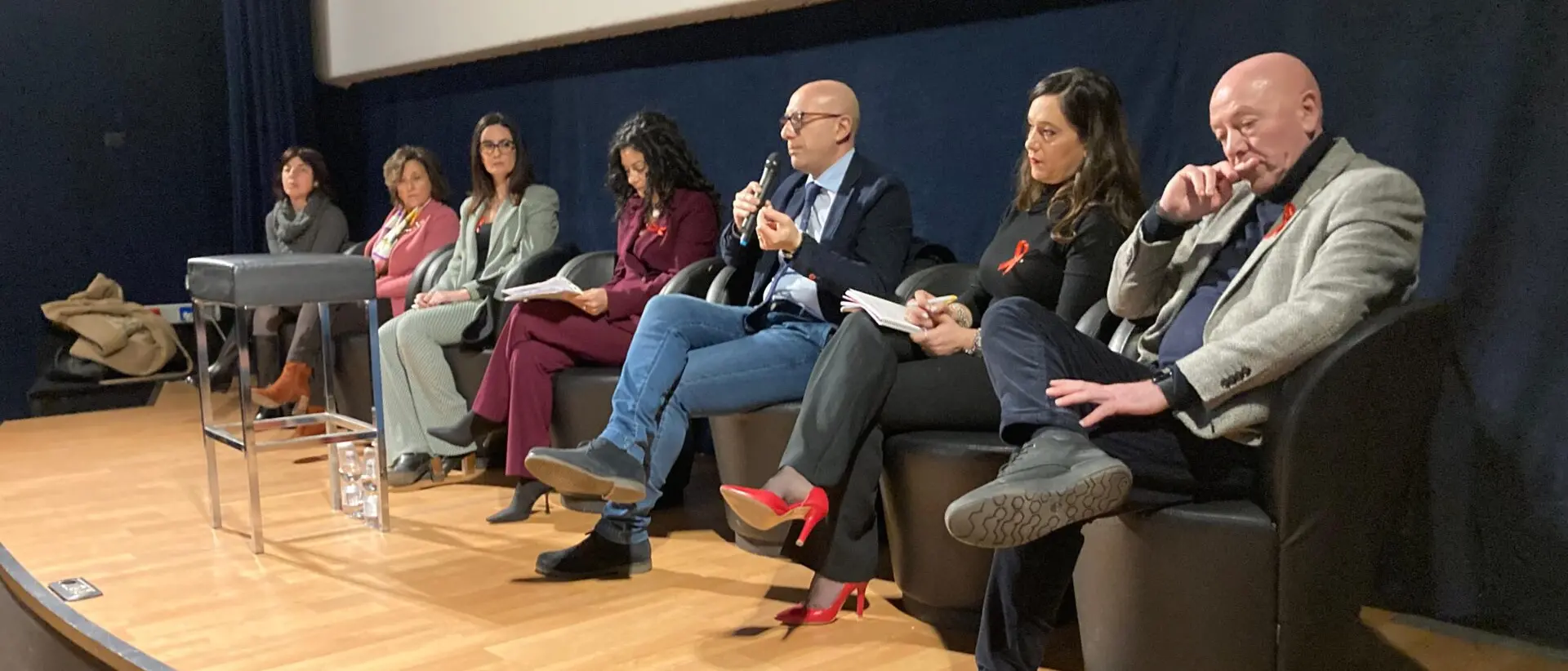 Locri, gli studenti del liceo classico a confronto sull’altra faccia dell’amore
