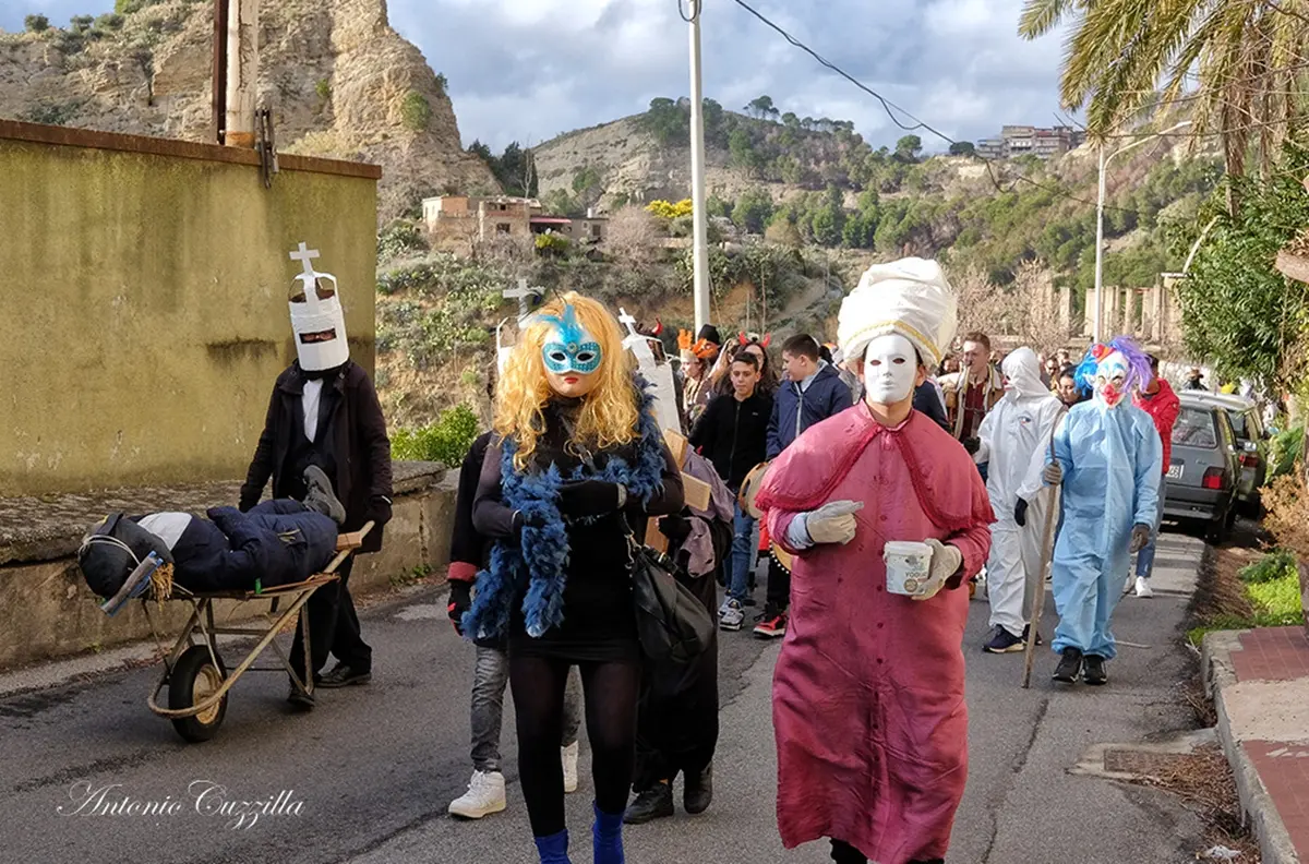 Reggio, il Carnevale Agropastorale di San Salvatore: tradizione, partecipazione e divertimento