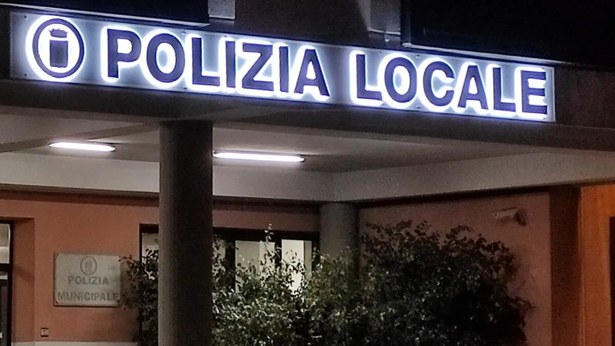 Reggio, donna di 57 anni ritrovata morta in casa: indaga la Municipale