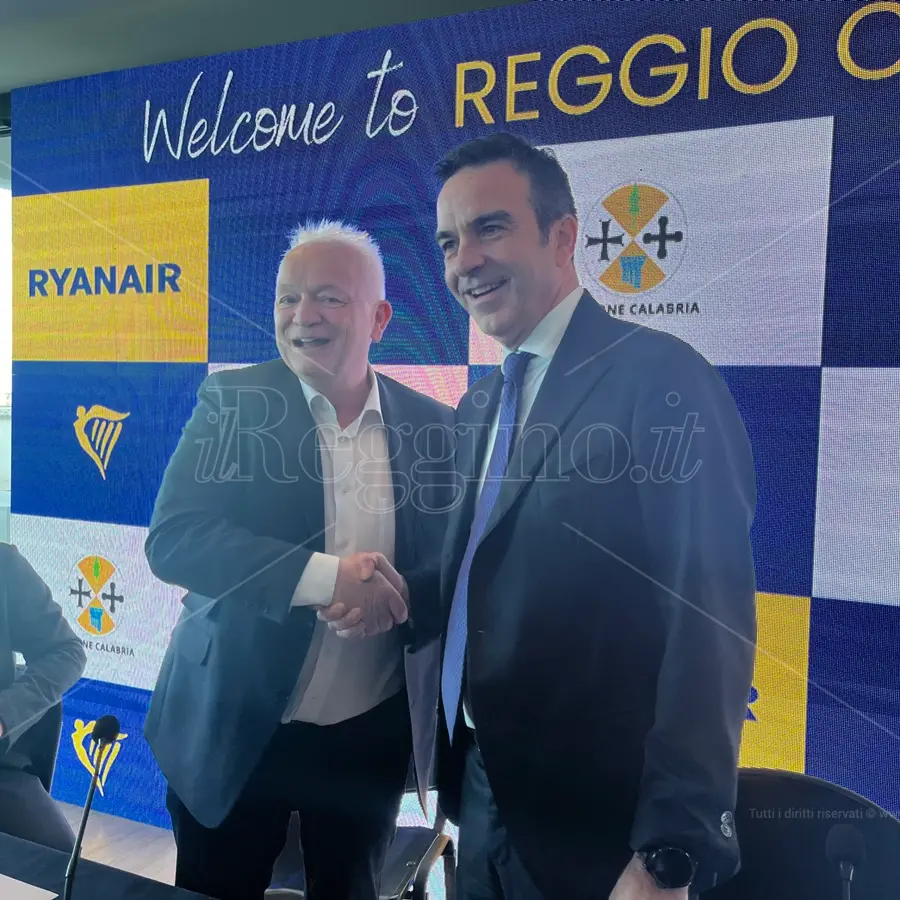 Dall'1 agosto niente più addizionale municipale sui voli in Calabria. Ryanair esulta