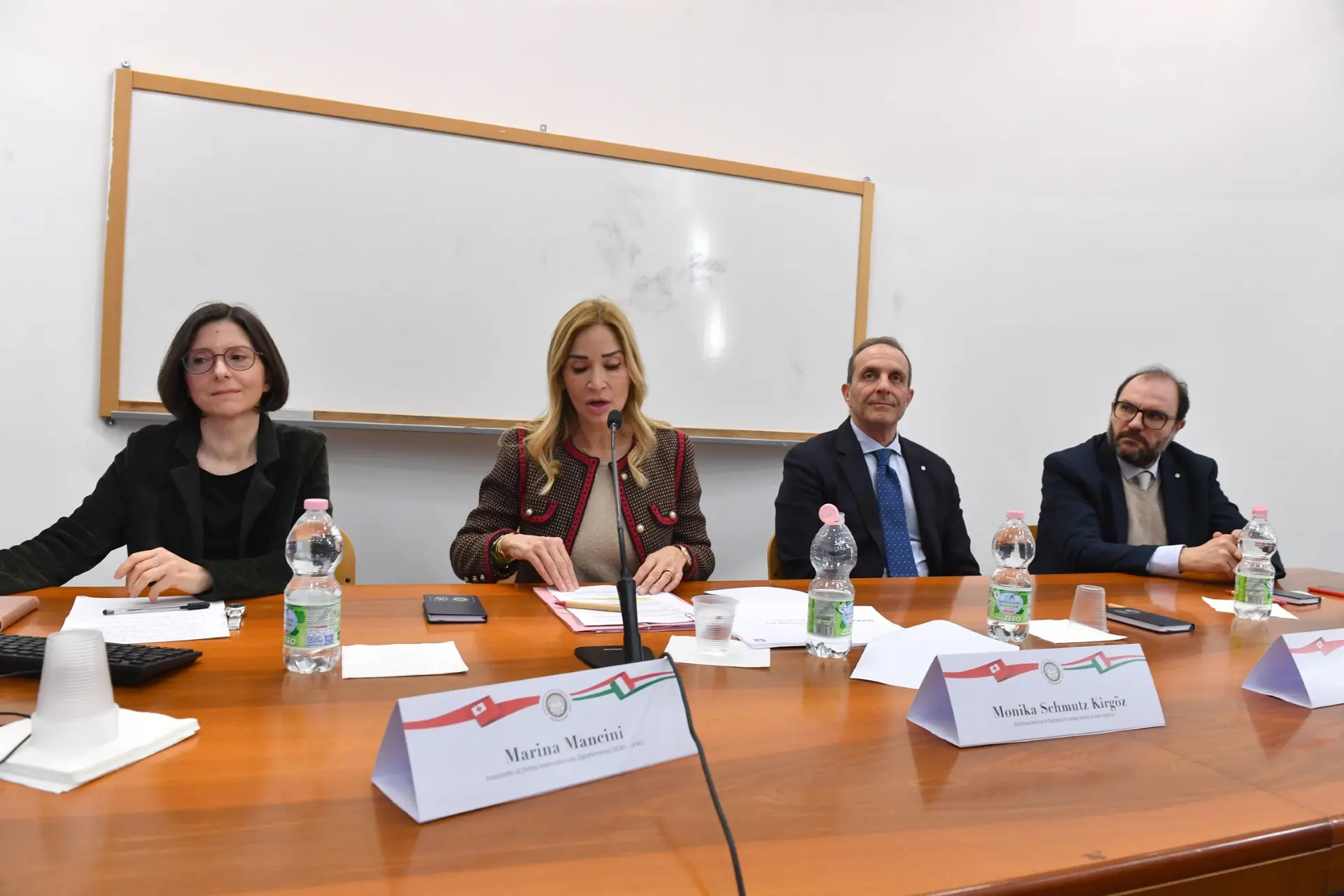 UniRC incontra ’Ambasciatrice di Svizzera in Italia Malta e San Marino, 𝗠𝗼𝗻𝗶𝗸𝗮𝗦𝗰𝗵𝗺𝘂𝘁𝘇𝗞𝗶𝗿𝗴𝗼̈𝘇