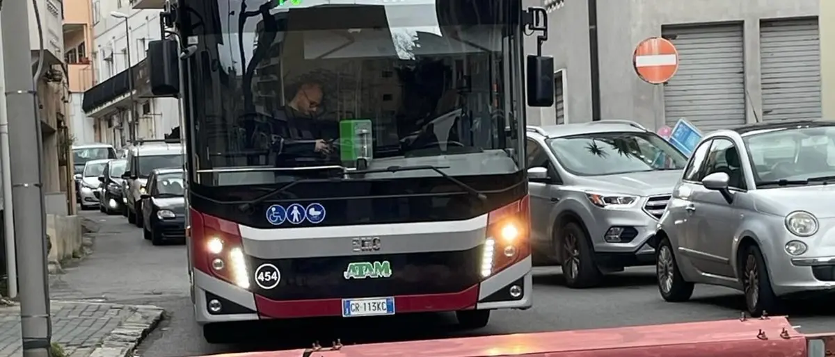 Reggio, tragedia sfiorata in via Cardinale Portanova, Milia (FI): «Avevo già segnalato il problema»