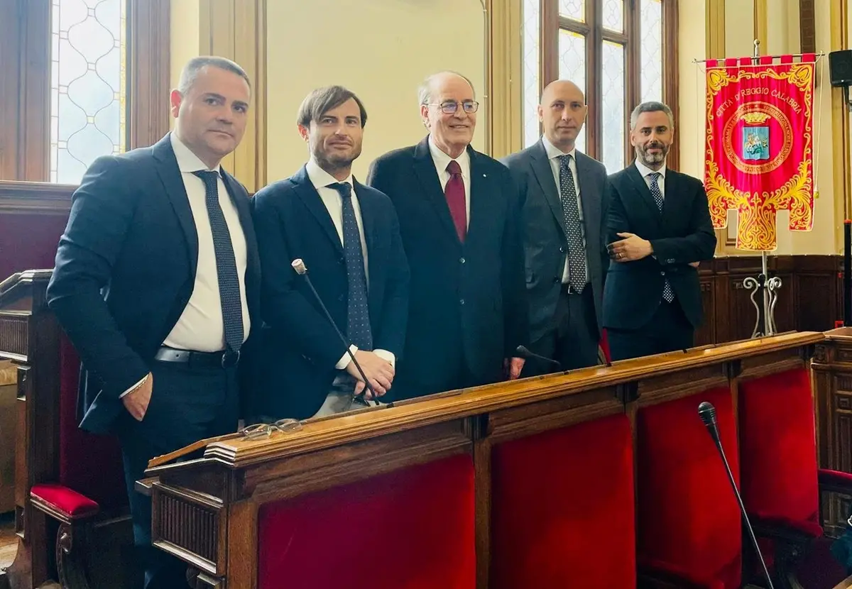 Comune Reggio, gruppo consiliare Lega: «Non si può fare finta di nulla, Falcomatà si dimetta»