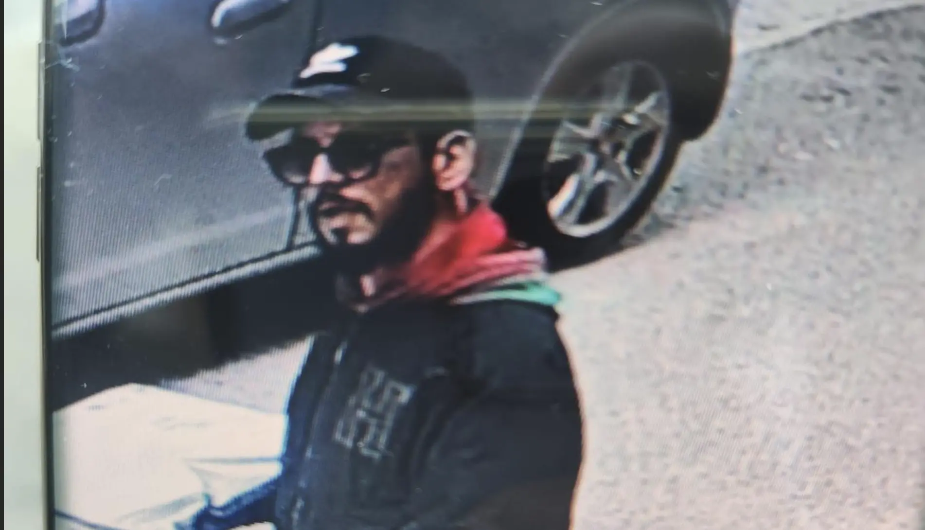 Reggio, per i social è un ladro ma in realtà è un corriere: uomo denuncia la gogna mediatica