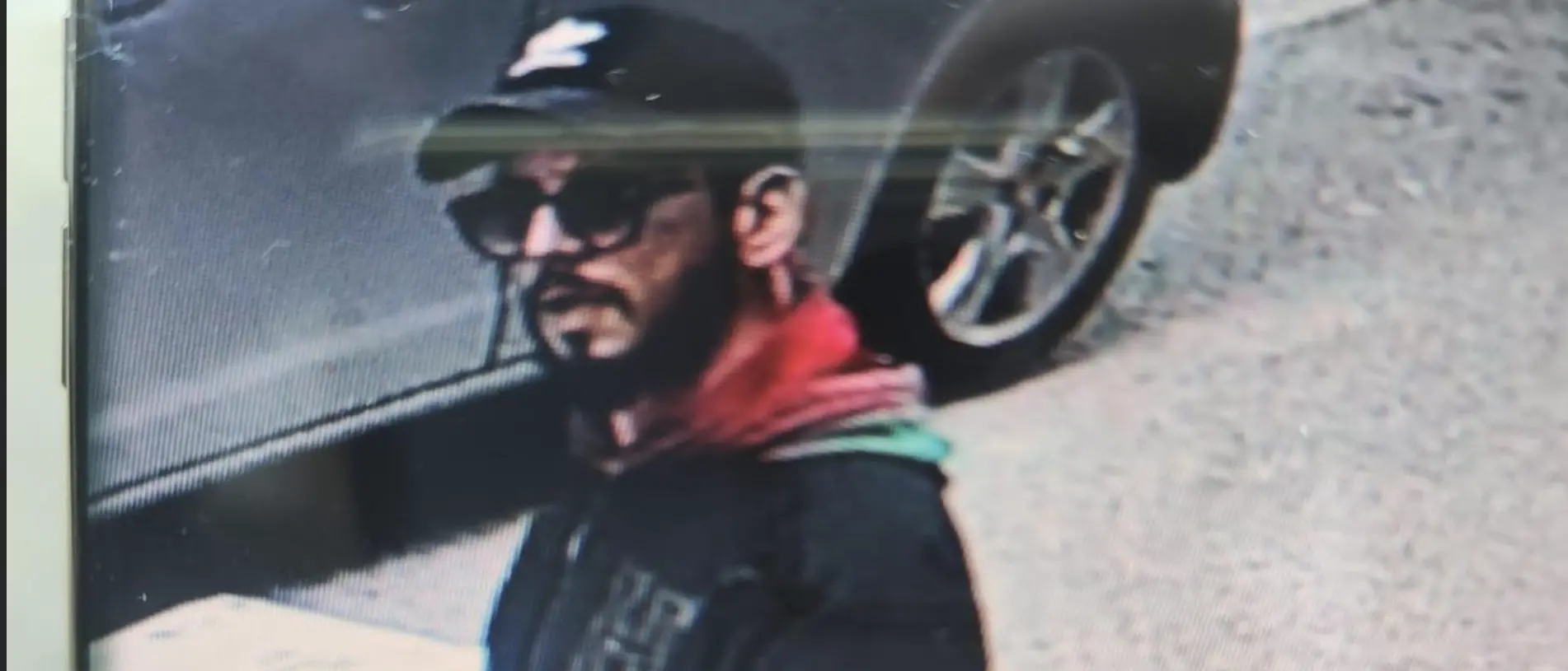 Reggio, per i social è un ladro ma in realtà è un corriere: uomo denuncia la gogna mediatica