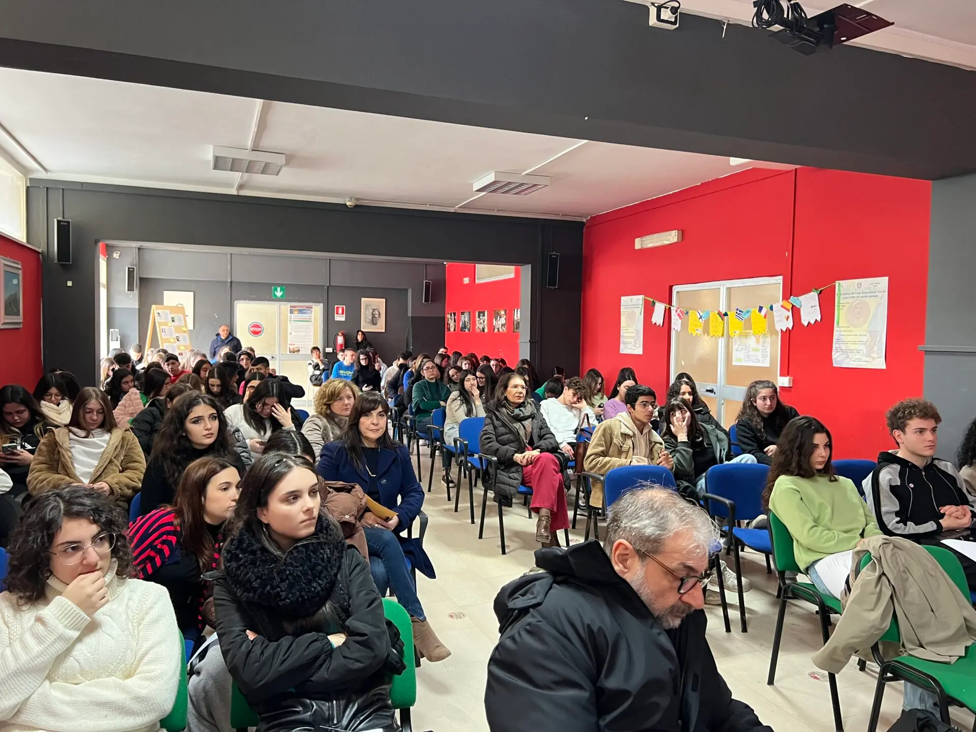 Giuria degli studenti dell’“Einaudi-Alvaro” di Palmi per i corti del “Premio Cultura Cinematografica Città di Polistena”