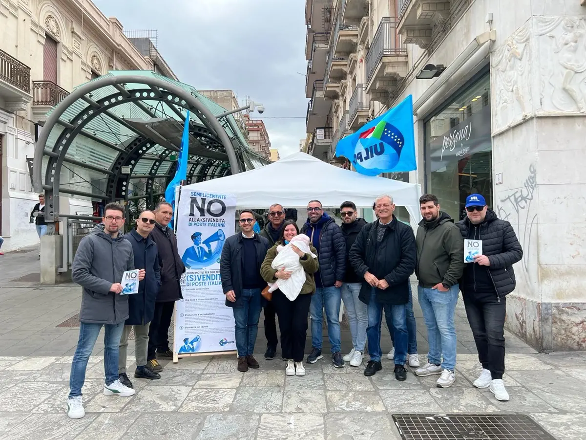 Reggio, Uil Poste in piazza contro la privatizzazione