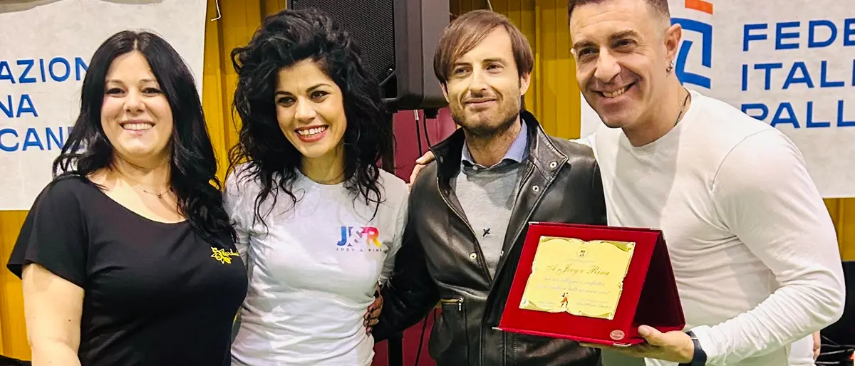 Reggio, il consigliere Cardia premia i ballerini Joey & Rina al palaScatolone