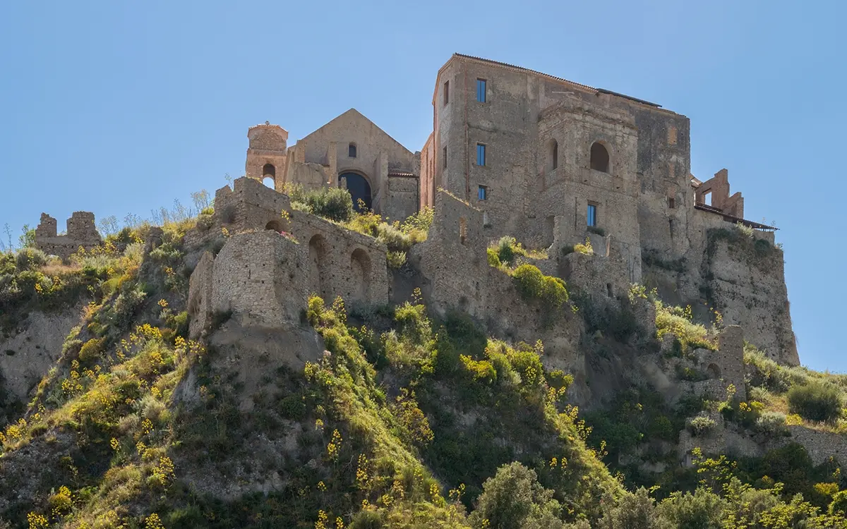 Roccella Ionica, domenica l'escursione alla scoperta della Fortezza e di Torre Galea