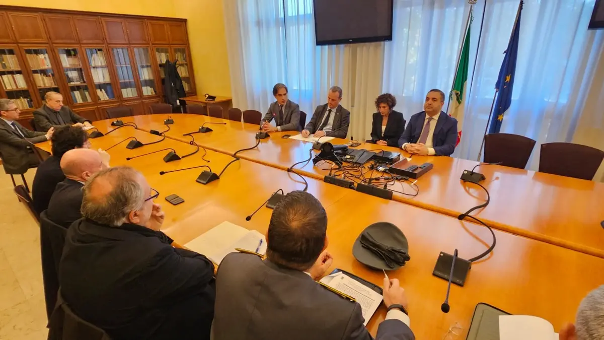 Reggio, Falcomatà: «Serve un approccio integrato per smantellare il ghetto di Arghillà»