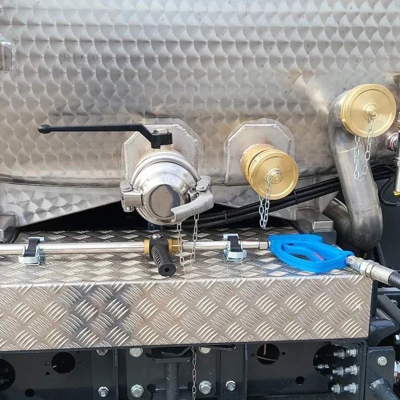 Operative le nuove autocisterne del Comune di Reggio Calabria