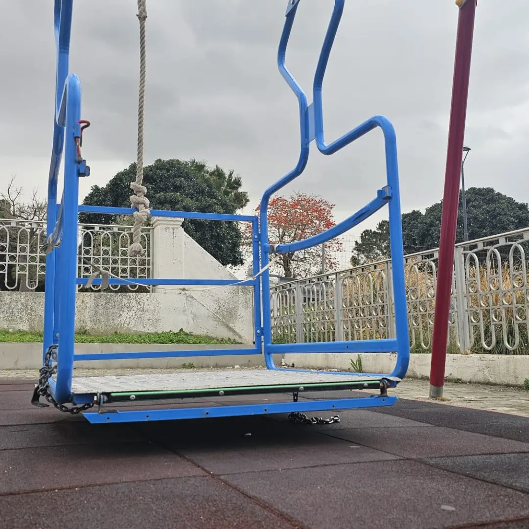 Reggio, vandali in azione al Waterfront: divelta una giostra inclusiva per bambini disabili