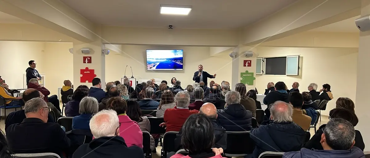 Ponte sullo stretto, Pd ai ferri corti col sindaco Caminiti: «Lasci libertà di scelta ai suoi assessori»