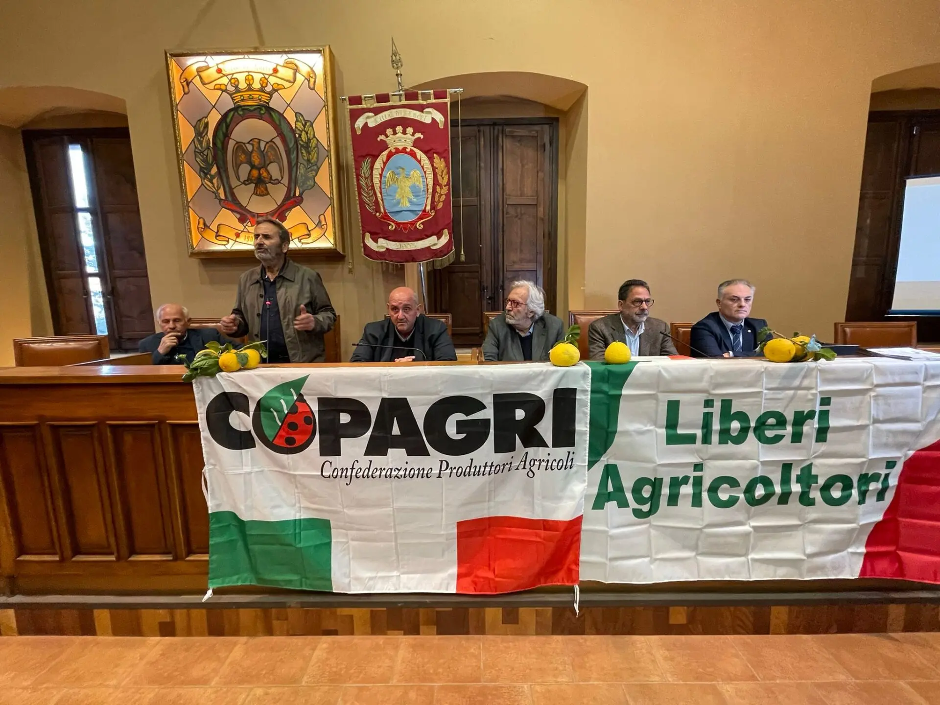 Bergamotto, i produttori a sostegno dell’Igp non mollano: ieri assemblea a Locri