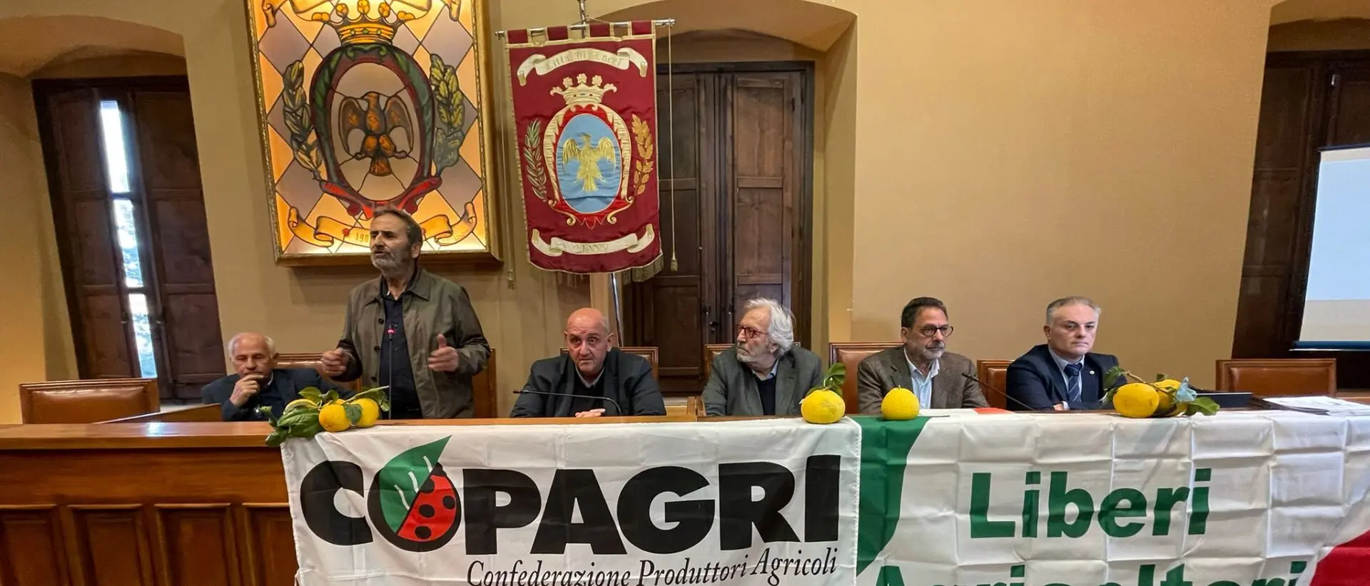 Bergamotto, i produttori a sostegno dell’Igp non mollano: ieri assemblea a Locri
