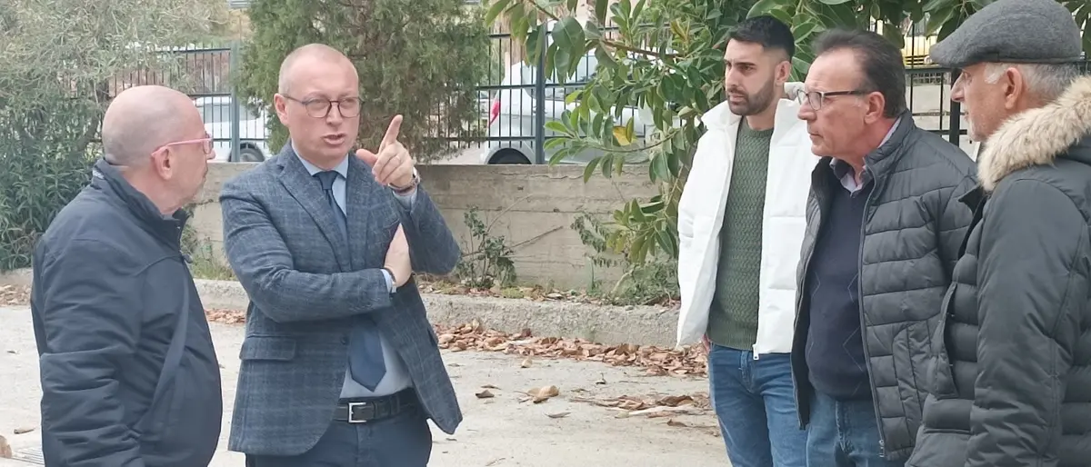 Melito, ultimati i lavori all'istituto scolastico Familiari: al via il rifacimento del campo sportivo