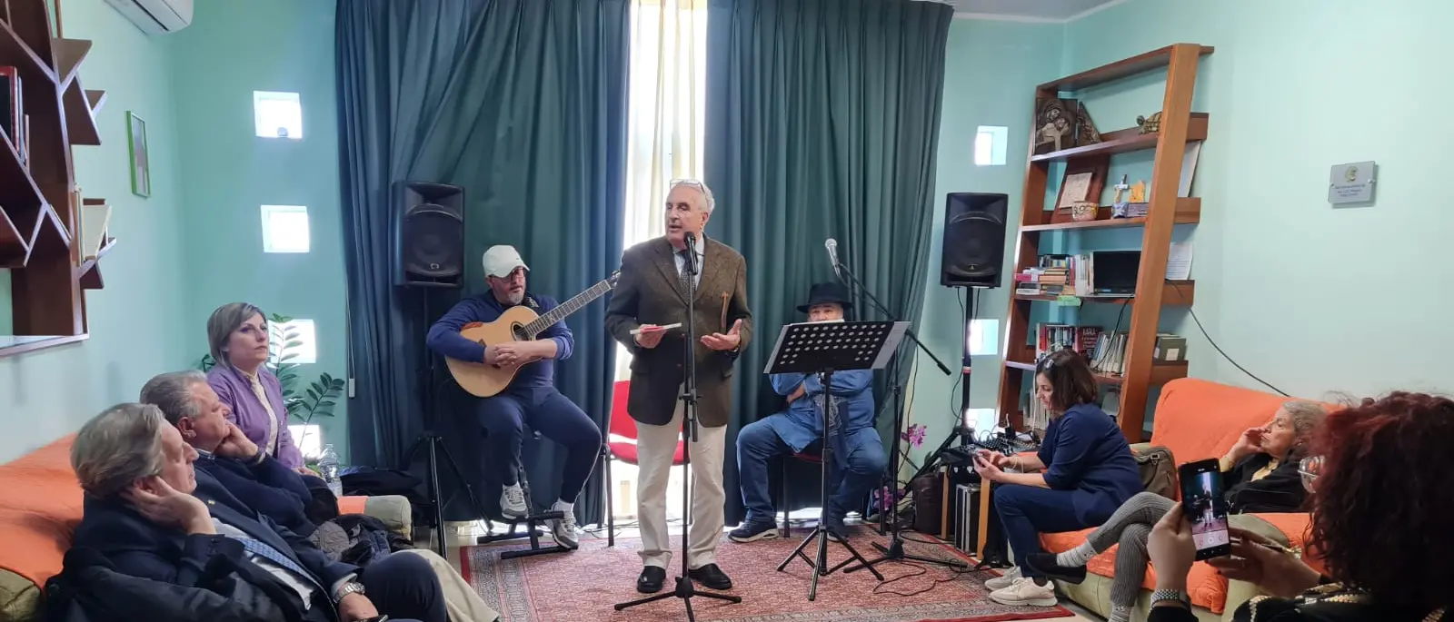 Reggio, “La Cultura che Cura” all’hospice, incontro con i poeti del circolo culturale Rhegium Julii