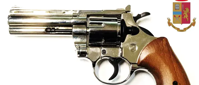 Reggio, rapina aggravata ai danni del Bingo: la polizia ferma due indiziati che avrebbero rubato 41mila euro