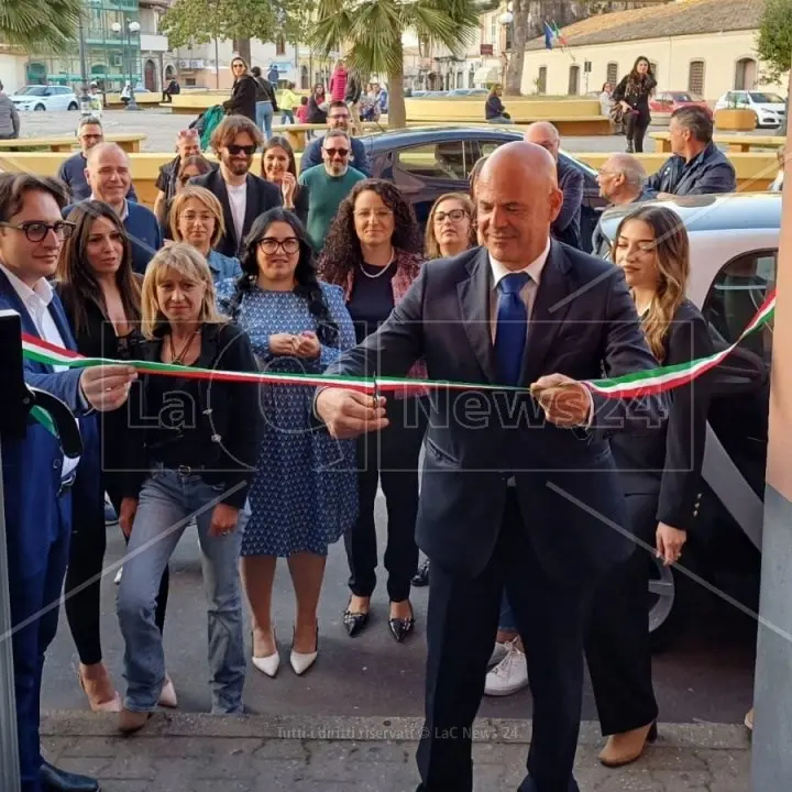 Elezioni a Gioia Tauro, il candidato a sindaco Rosario Schiavone incontra la cittadinanza